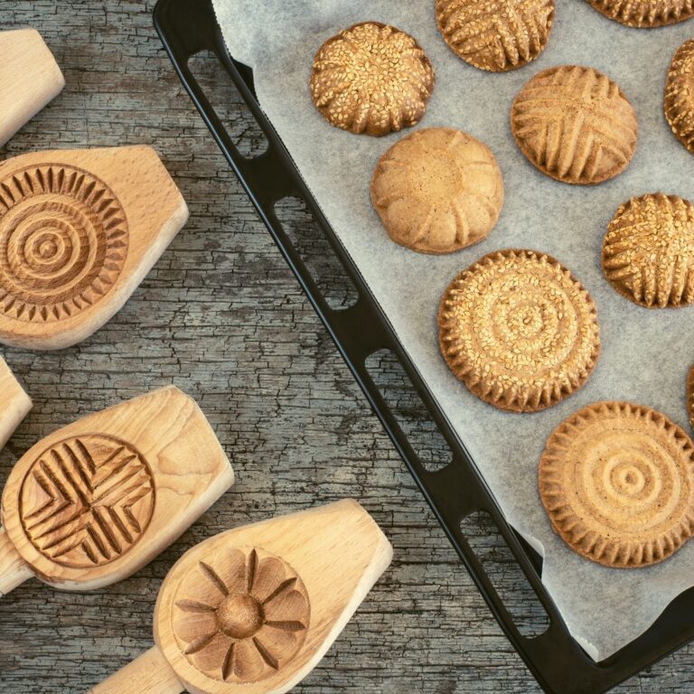 Her Şeker Bayramından Önce Kömbe